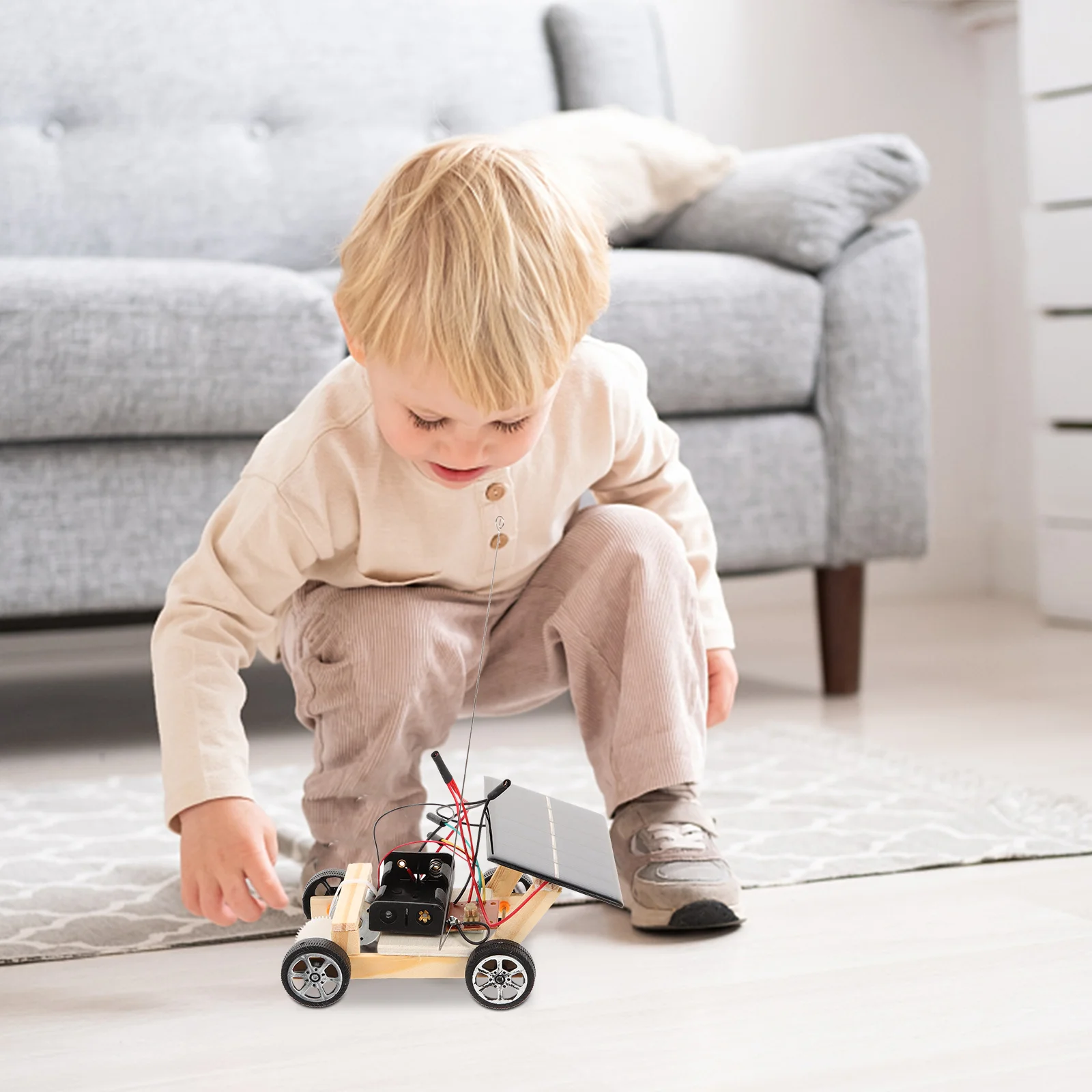 Set di giocattoli per veicoli scientifici di assemblaggio di puzzle per auto RC ad energia solare fai-da-te in legno per bambini auto solare fai da te