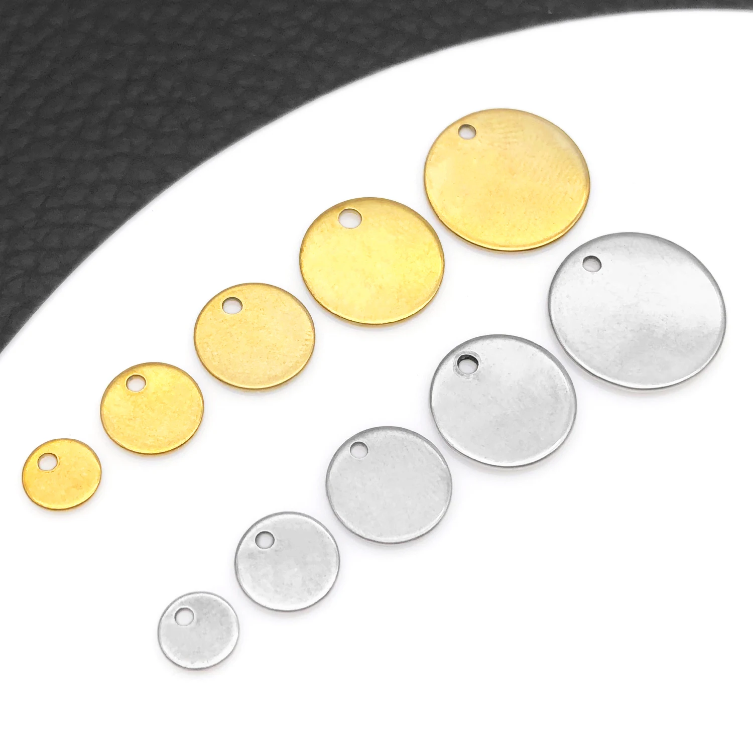20pcs Round Stainless Steel Stamping Blanks Gold Silver Assorted Flat Discs With Hole For DIY Engraving Jewelry Craft Supplies