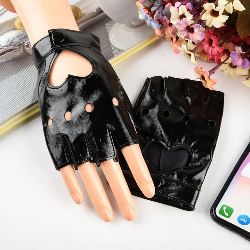 Fashion Punk Half Finger Gloves Women Heart Metal Studs PU Leather Mittens Street Style Stage Show Motorcycle Hand Accessory
