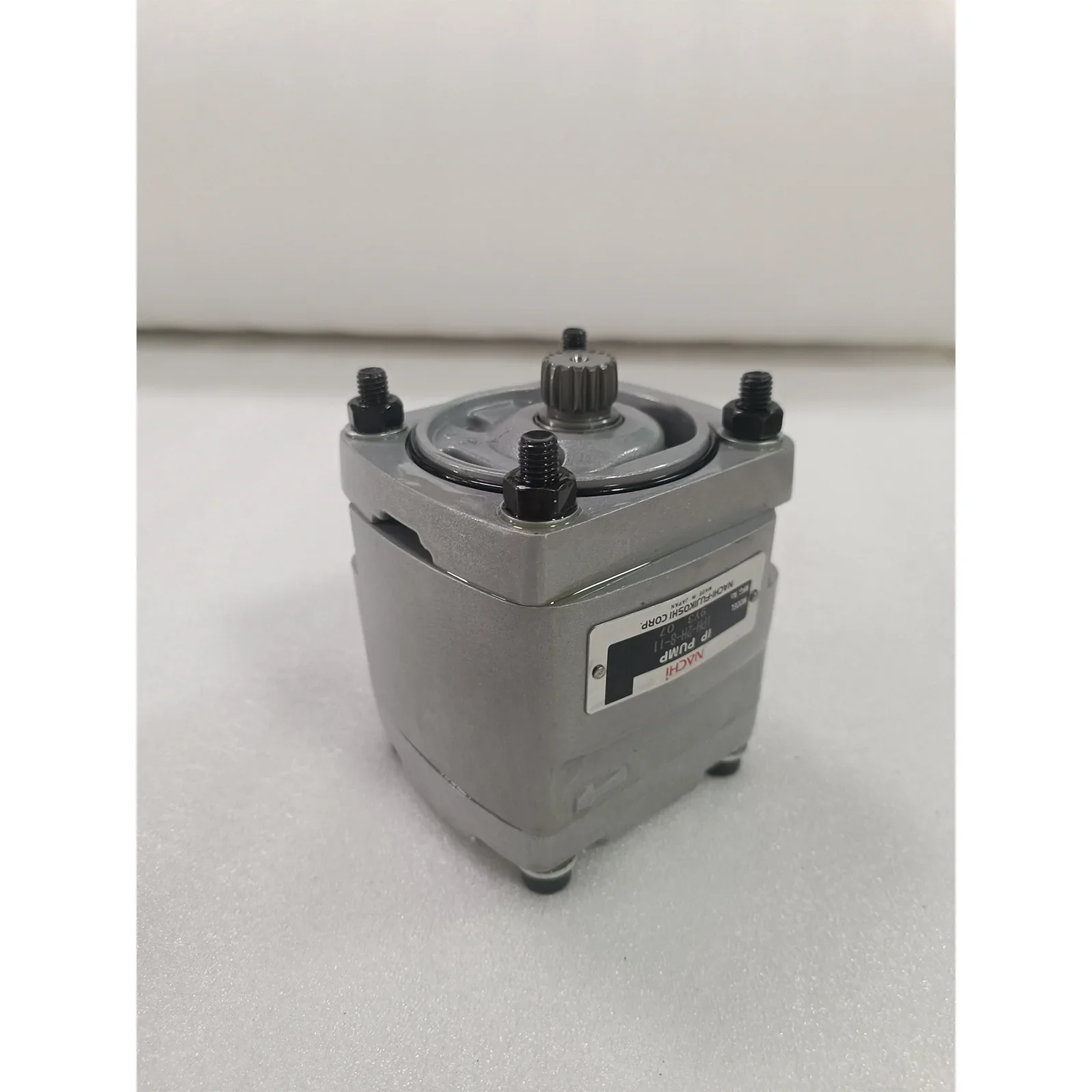 

Japan Famous Brand Gear Pump IPH-2H-8-11 Hydraulic IP Pump For Machinery And Mining IPH Full Series Hydraulic Gear Pump