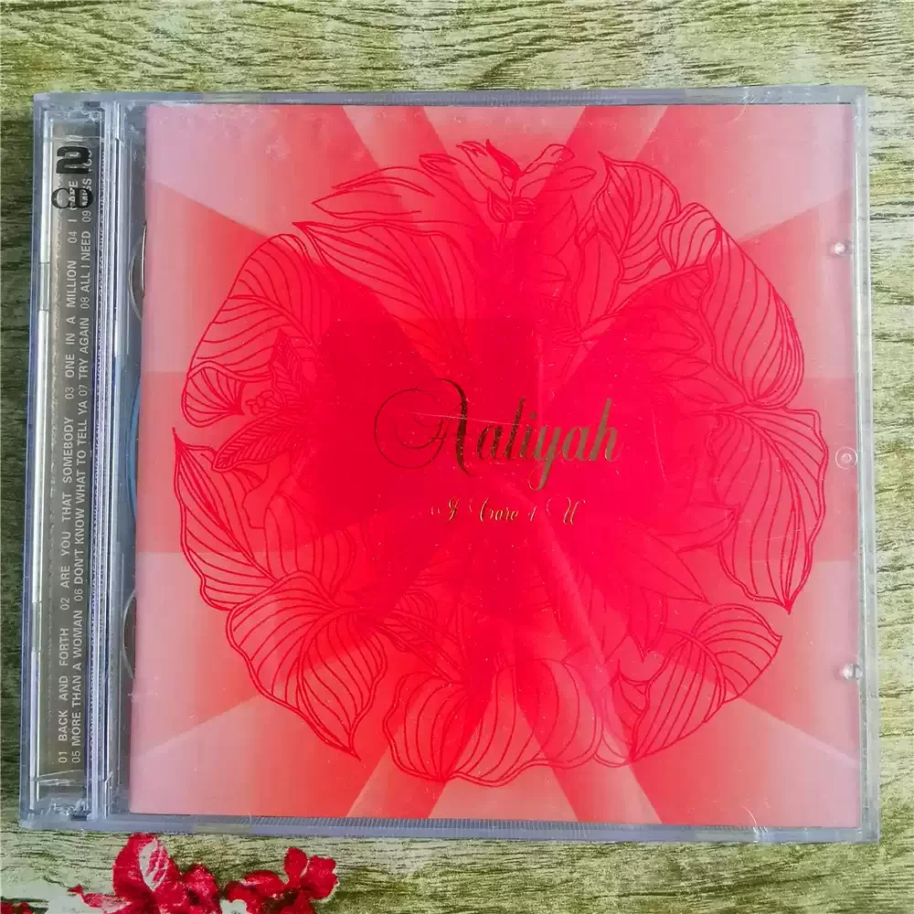 CD Aaliyah I Care 4 U Album di compilazione a doppio CD di Aaliyah (inclusa tracce classiche + opere non lanciate)