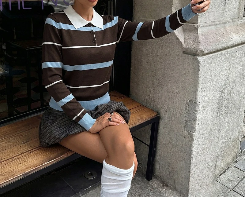 2026 Autumn and Winter New Comfortable and Casual Contrasting Color Loose Lapel Striped Long-sleeved Sweater 6