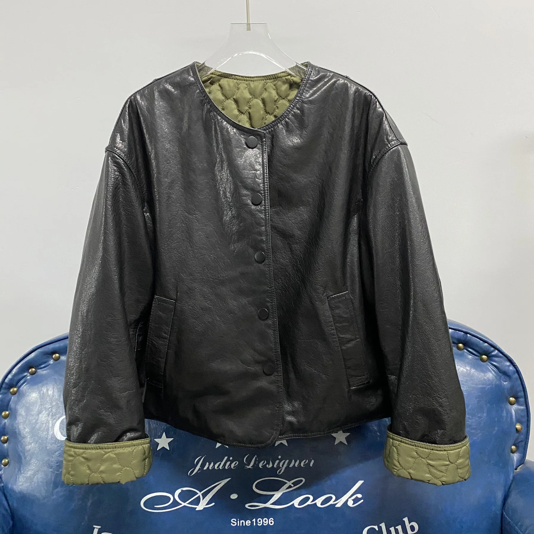 เสื้อโค้ทหนังแฟชั่นผู้หญิงแบบสวมใส่ได้สองด้าน ผลิตจากผ้าฝ้ายเสริมความนุ่ม พร้อมเชือกผูกเอว รุ่นใหม่ล่าสุดสำหรับฤดูใบไม้ร่วงและฤดูหนาว