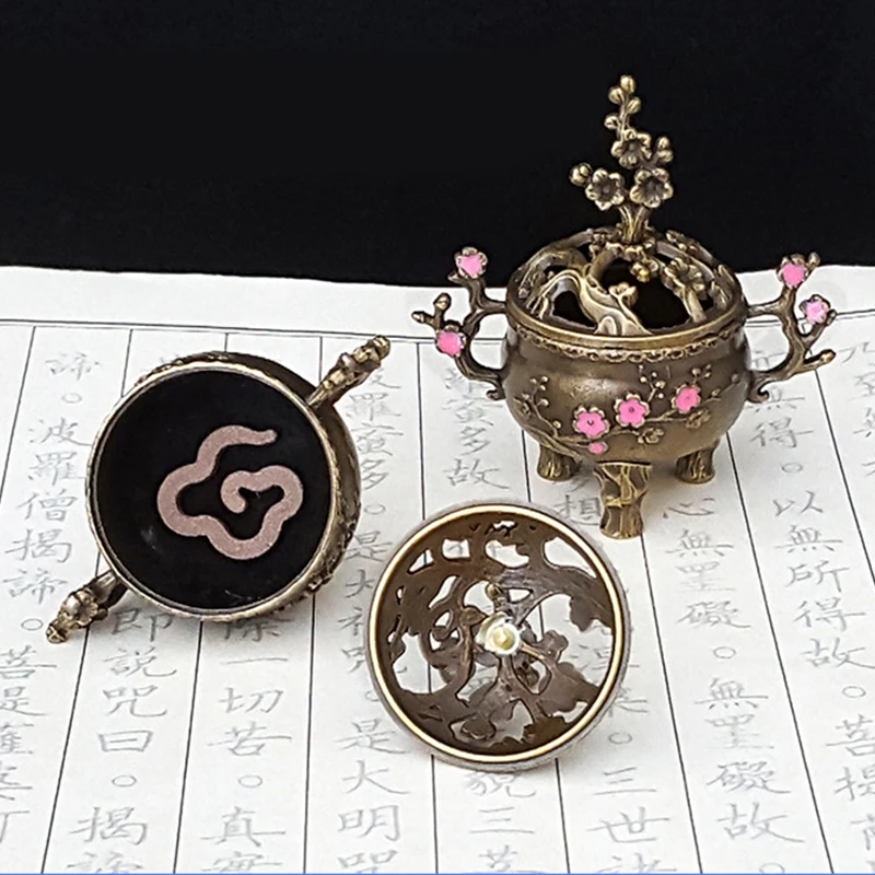 

Mini Plum Blossom Lucky Incense Burner Metal Lotus Incense Burner Bowl Incense Holder With Handle Yoga Meditation Home Decor