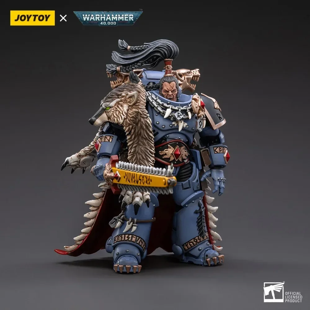 [สต็อก] JOYTOY 1/18 Action Figure Warhammer 40K หมาป่าอวกาศ Ragnar Blackmane คอลเลกชันทหารอะนิเมะรุ่น Gaming ของเล่นของขวัญ