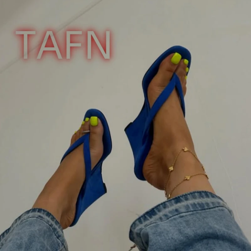 

Wedge Heel Flip Flop Sandals for Women,Elegant Thong Style Platform Slippers,Comfortable Slip-On Wedge Mules,Summer Casual Shoes