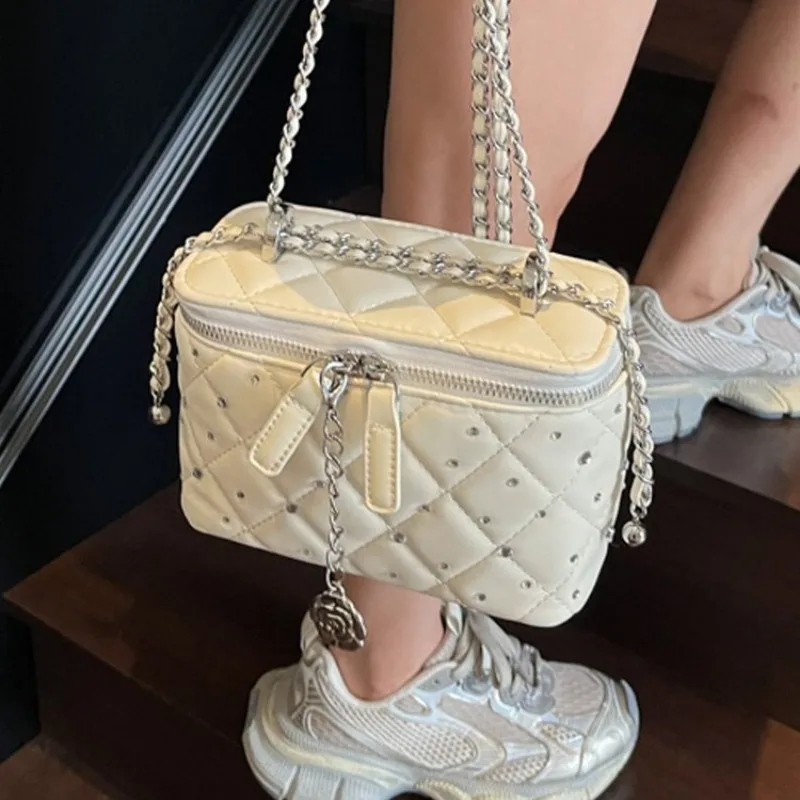 

Stylish Maillard Quilted Clutch Bag 2025 New Model Woven Design One Shoulder Bag Practical Durable Commuting