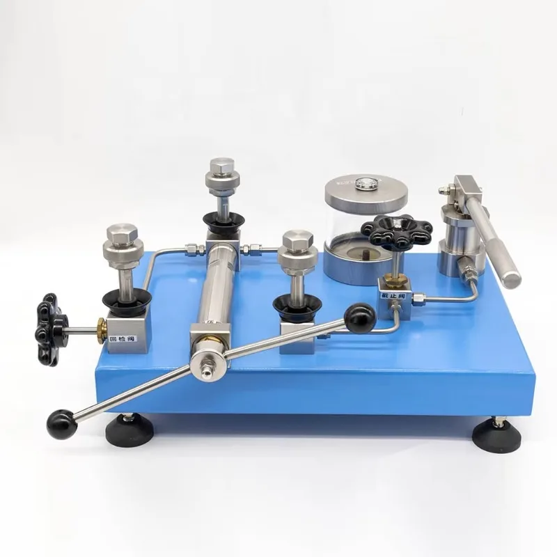 Benchtop 600bar man-ual high pre-ssure hydraulic wa-ter or o-il calibration pum-p