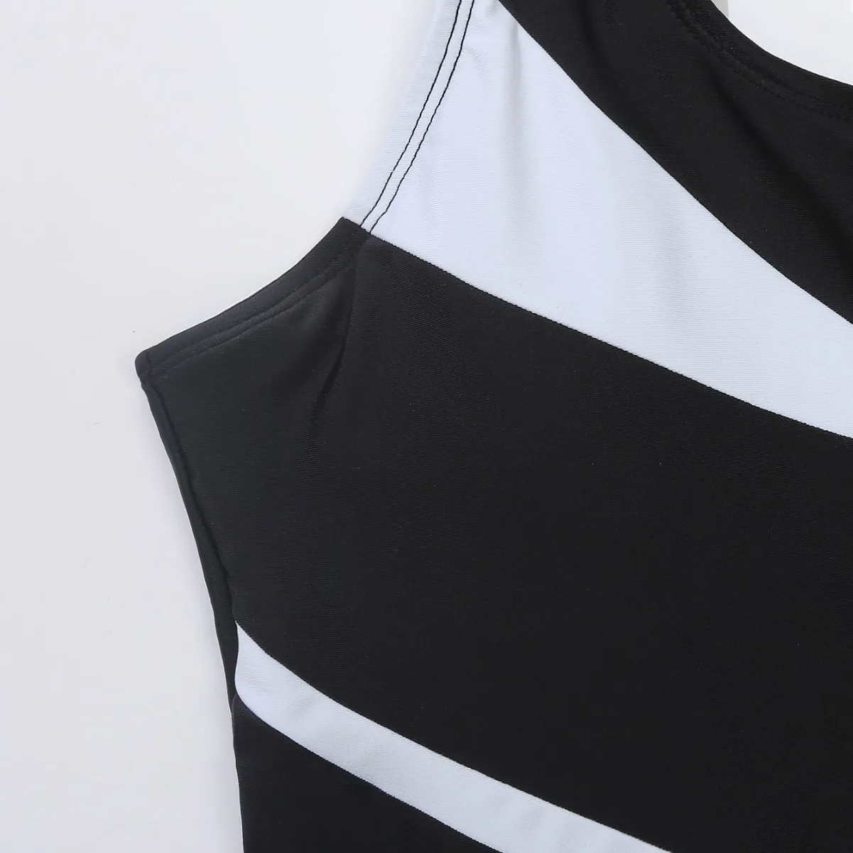 2024 Traje de baño de mujer de bikini de una pieza de cintura alta sexy de bloque de color sólido