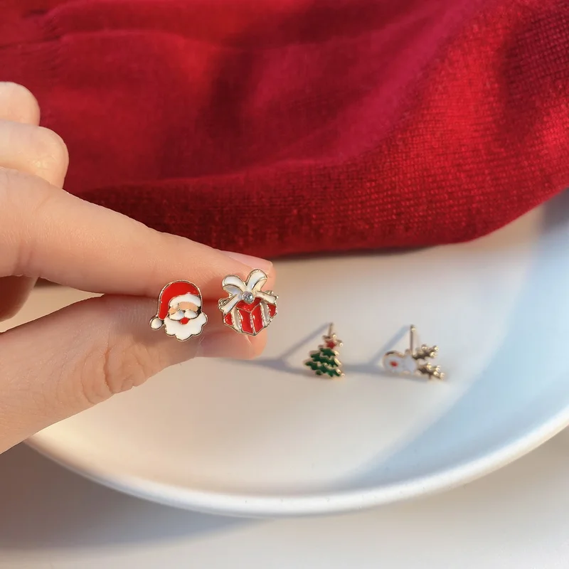 4 Pcs/set Cute Christmas Small Earrings For Women Girls Santa Claus Xmas Tree Elk Stud Earring Party New Year Daily Jewelry Gift