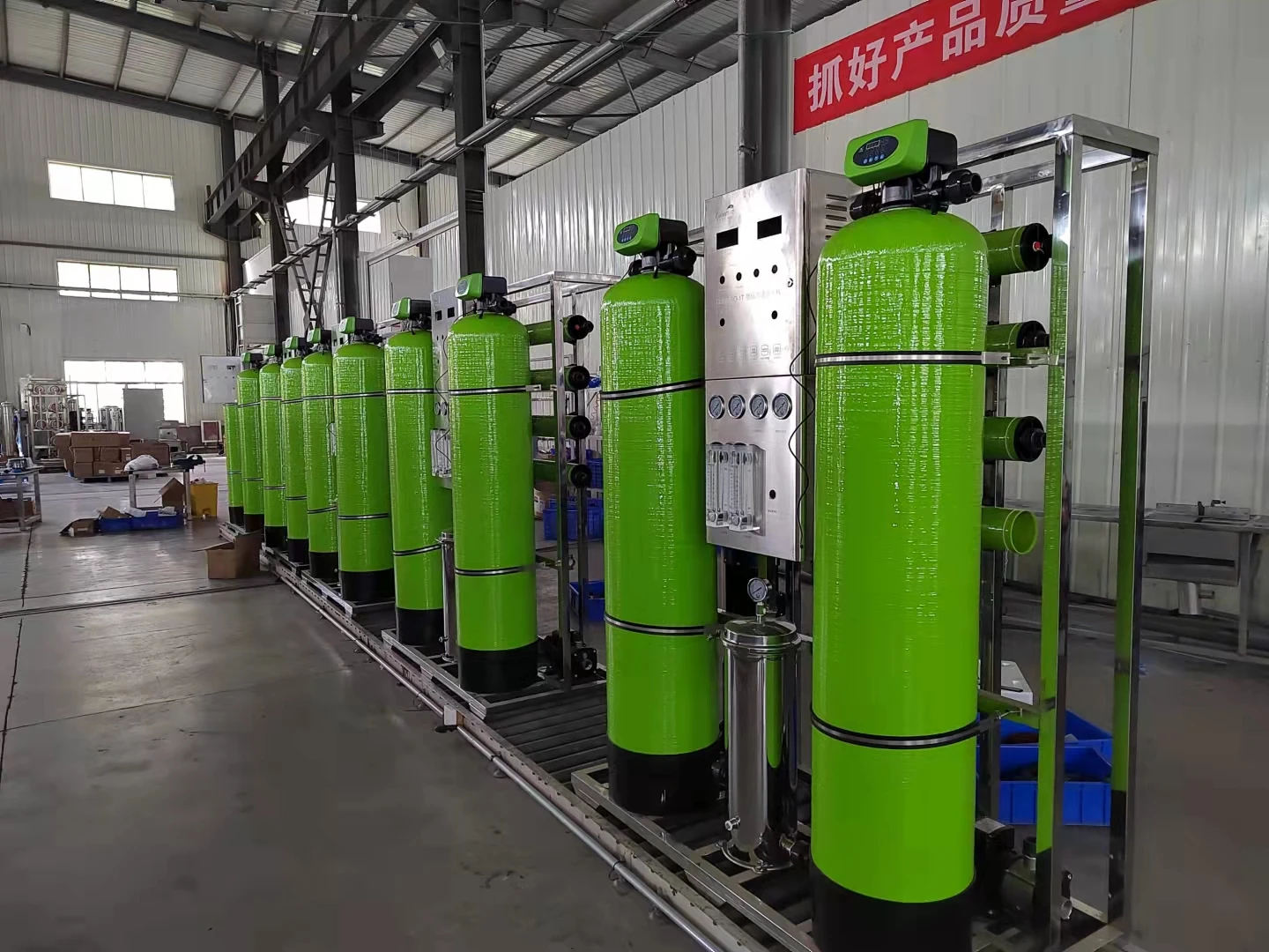 Dispositif mobile de traitement de l'eau RO