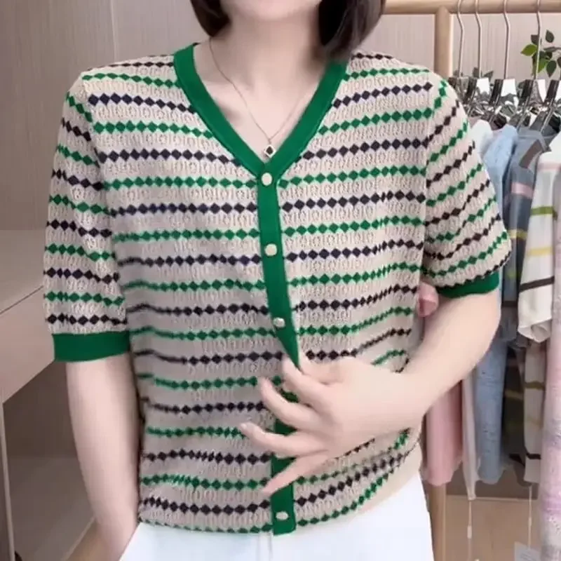 New Summer Large Size Women's Niche Fashion Contrasting Striped Green Short-sleeved Knitted T-shirt view 2