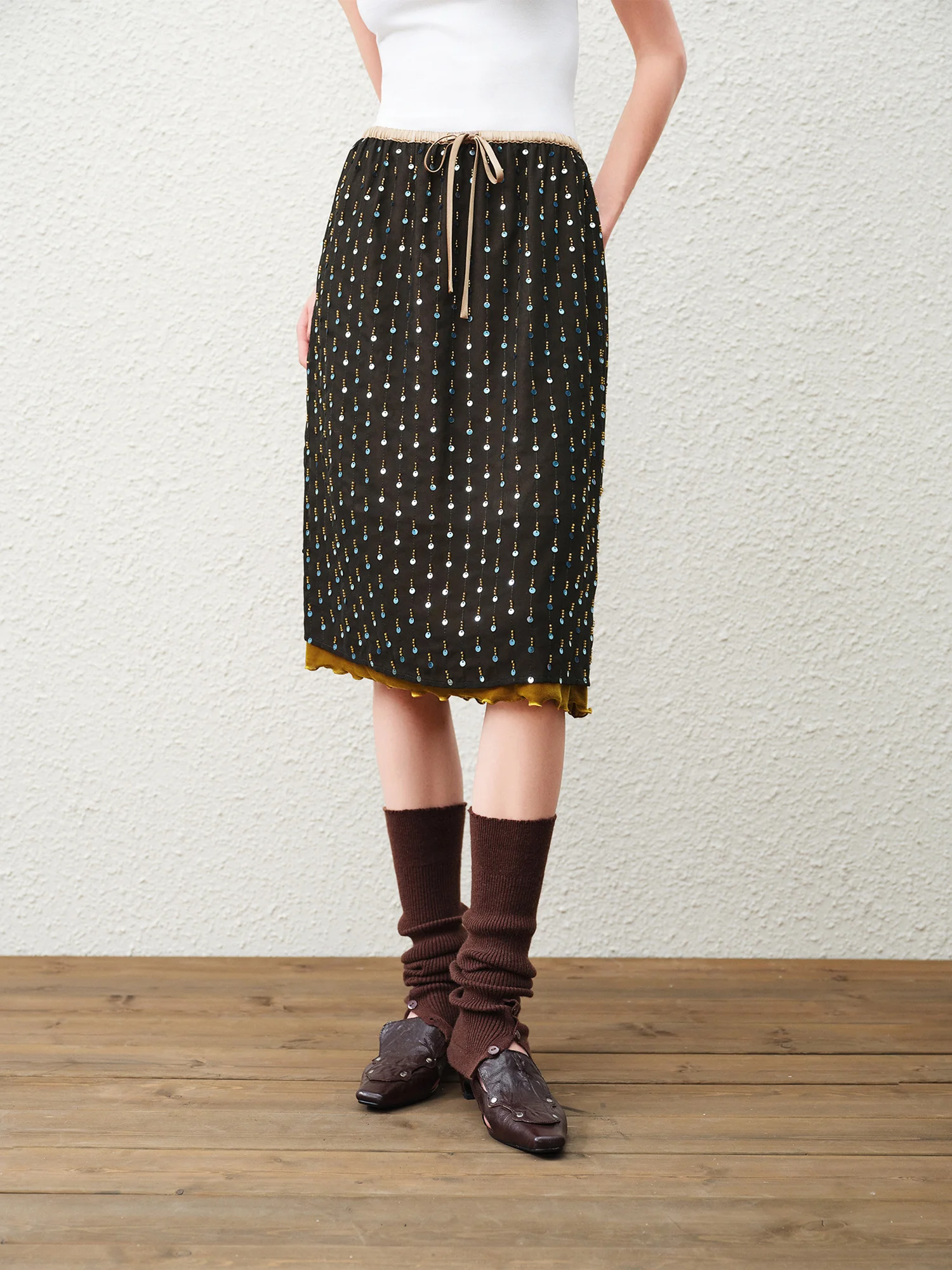 FSLE【Premium-Serie】2026 Frühling Damen Samt-Pailletten-Perlen-Minirock Retro Hochwertige Verarbeitung Bodycon-Rock für Disco Y2K-Party – Detail 4
