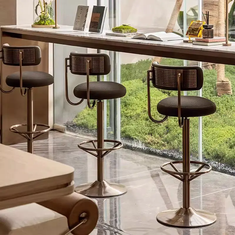 

Минималистичный черный барный стул, вращающийся, современный, итальянский, прочный, эргономичный, уникальный, для столовой, мебель для столовой