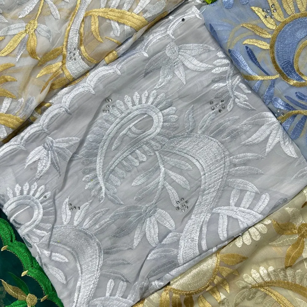 Großhandel traditioneller ethnischer Chiffon-Schal, langlebig, großer Hijab, verschiedene afrikanische Farben, atmungsaktiv, bequem, Pashmina, weiche Tücher