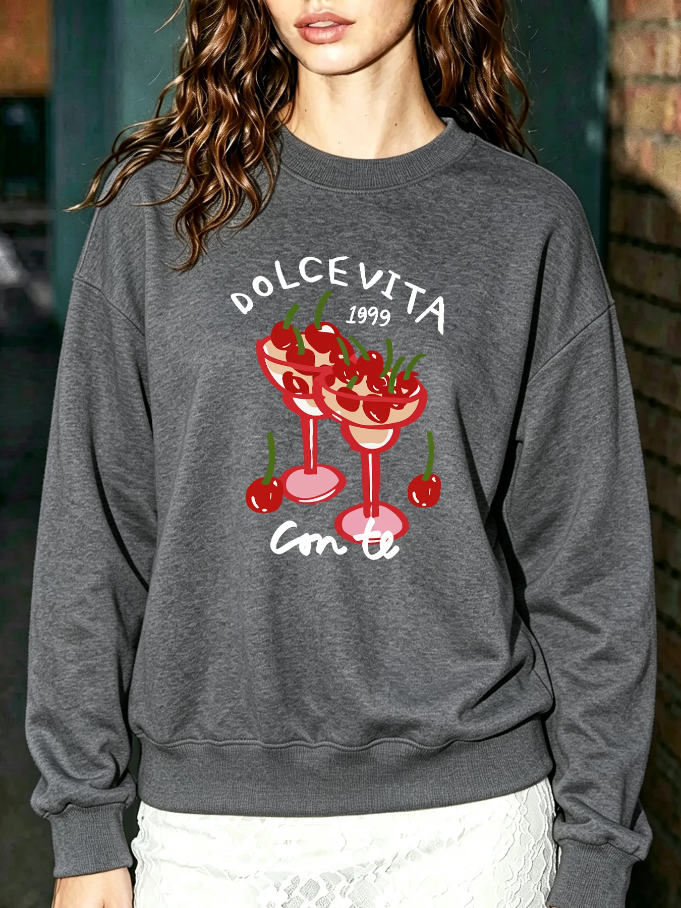 Dolcevita Cherry Wine Print Womens Casual Sweatshirt Fur-Liner Crewneck Streetwear Fashion All-Match Clothing Vintage Fleece Top