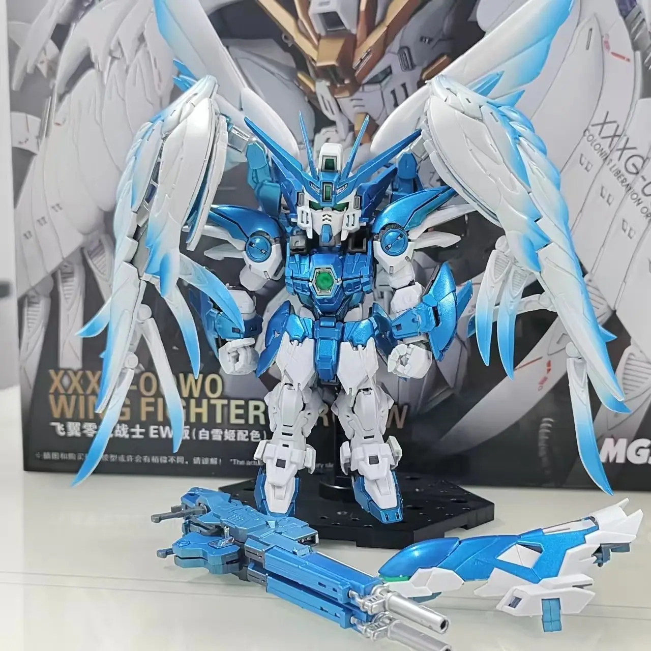 GAOGAO MODEL MGSD XXXG-00YSW ウィングゼロ グレイシャーブルー カラー 組立モデルキット アクションフィギュア プラスチック製ロボット玩具 クリスマスプレゼント