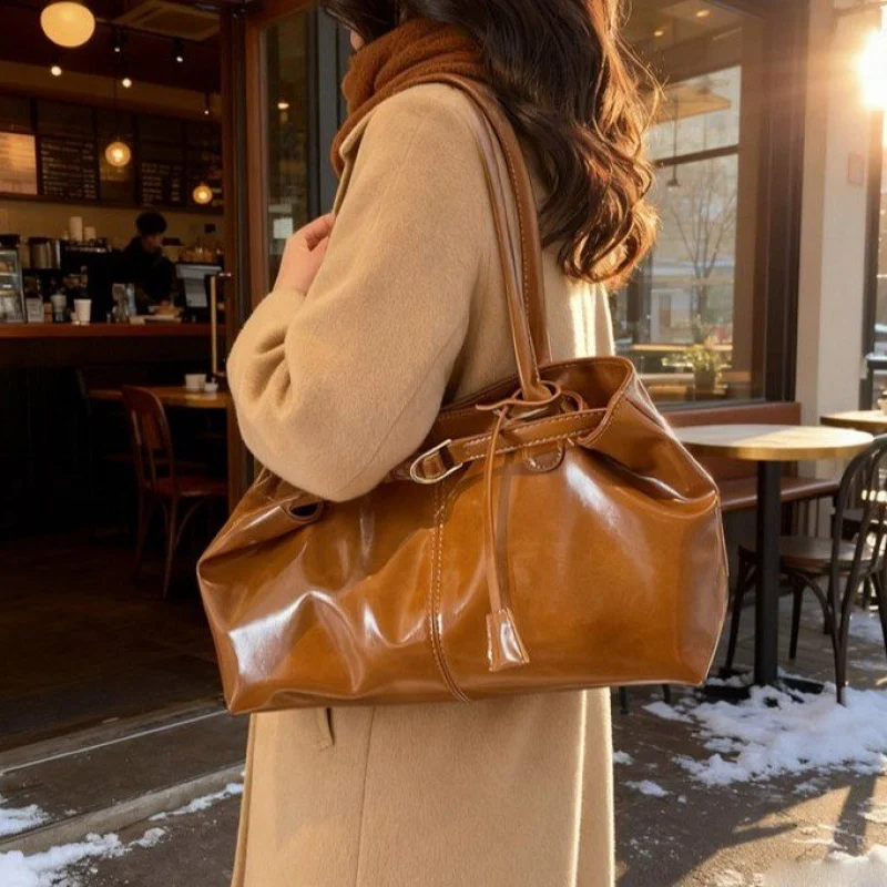 

Luxury Ladies Trendy Commuter Leather Tote Bag Classic Elegant Women's Casual Vintage Simple Handbag
