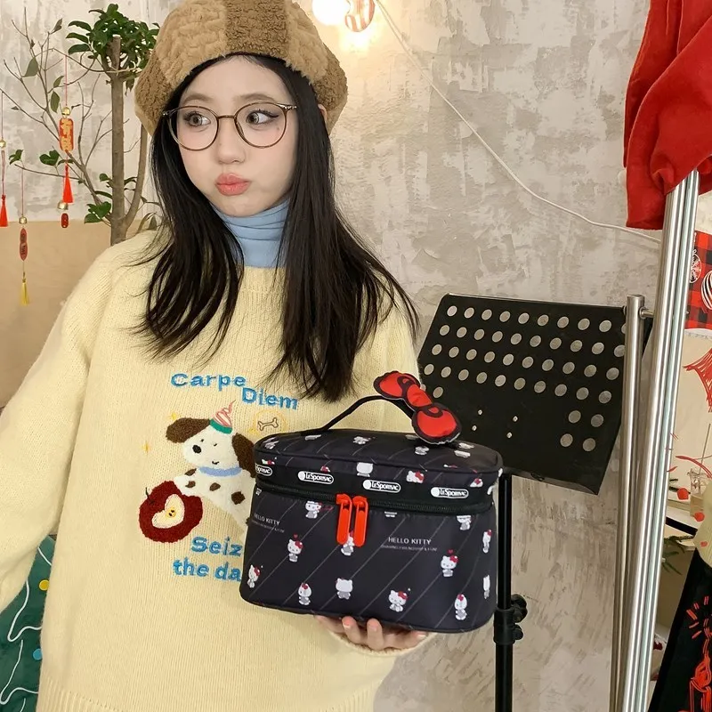 Sanrio Hello Kitty Geldbörse Fliege Geldbörse Kosmetiktasche Anime Full Print Hello Kitty Reise Aufbewahrungstasche Kawaii Tasche Mädchen Geschenke