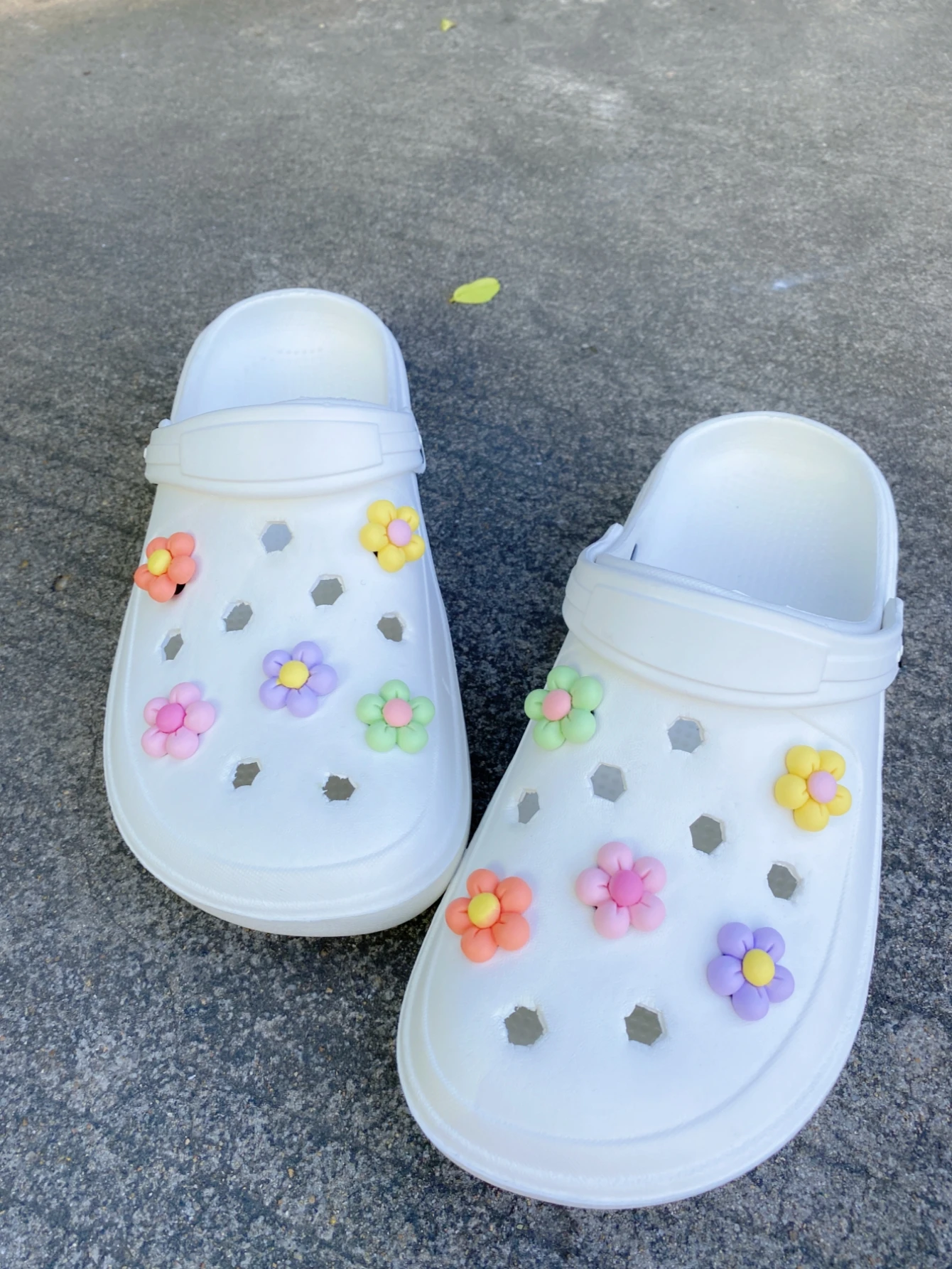 Thumbnail 2 - #22 Best Croc Decorations to Buy In 2026