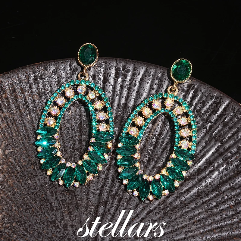 

Luxury High-End Silver Needle Green Oval Stud Earrings with Diamonds Emerald Delicate Women's Jewelry
