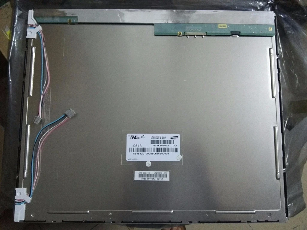 Good working condition 19inch LCD Panel LTM190E4-L02