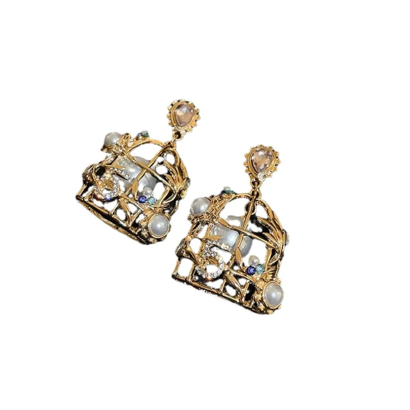 

New Fashion Personality Simple Diamond Birdcage Pearl Temperament Earrings