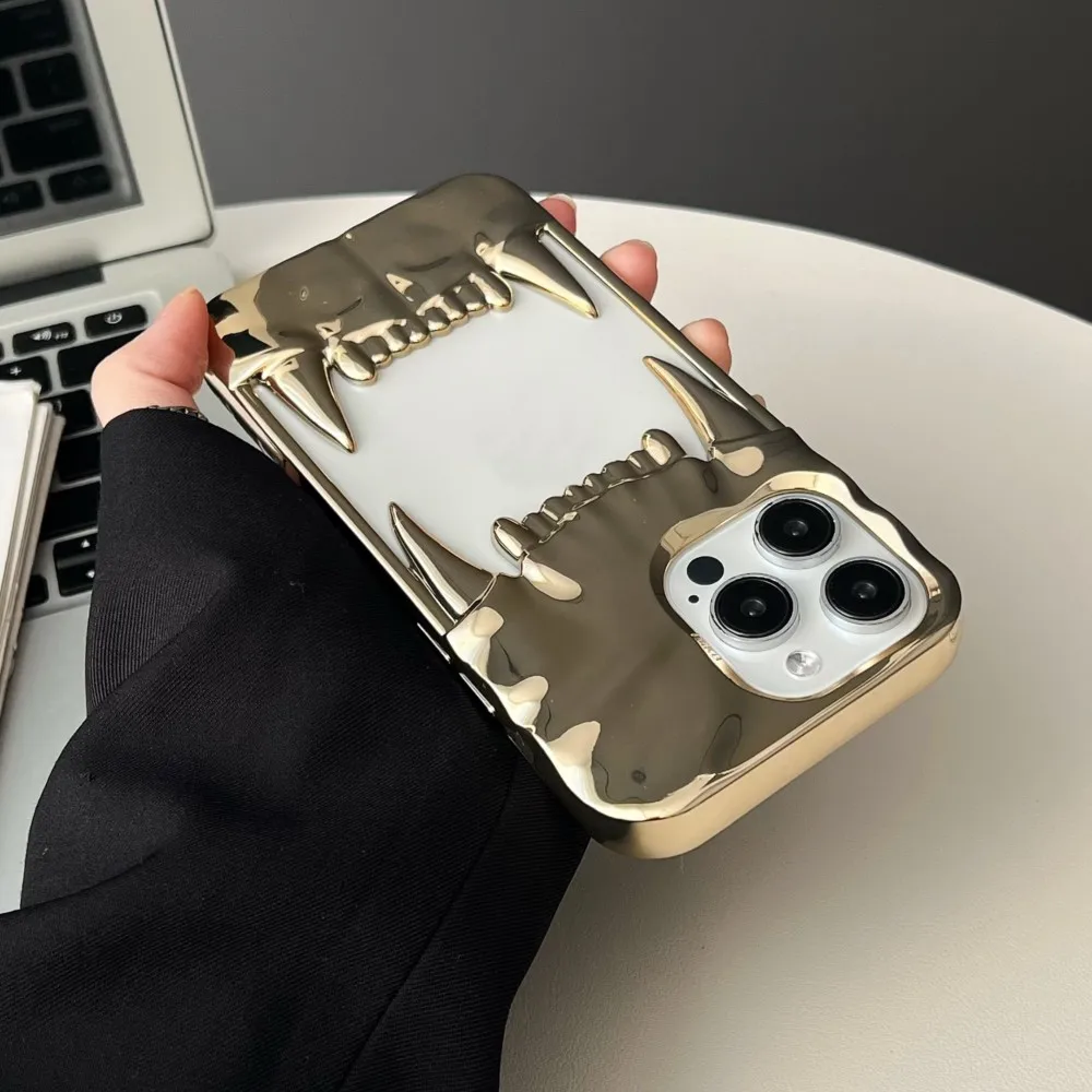 3D Electroplated Tiger Teeth Hollow Phone Case for iPhone 17 Air 16 15 14 Plus 13 12 11 Pro Max Shockproof Protective Soft Cover - náhled 3