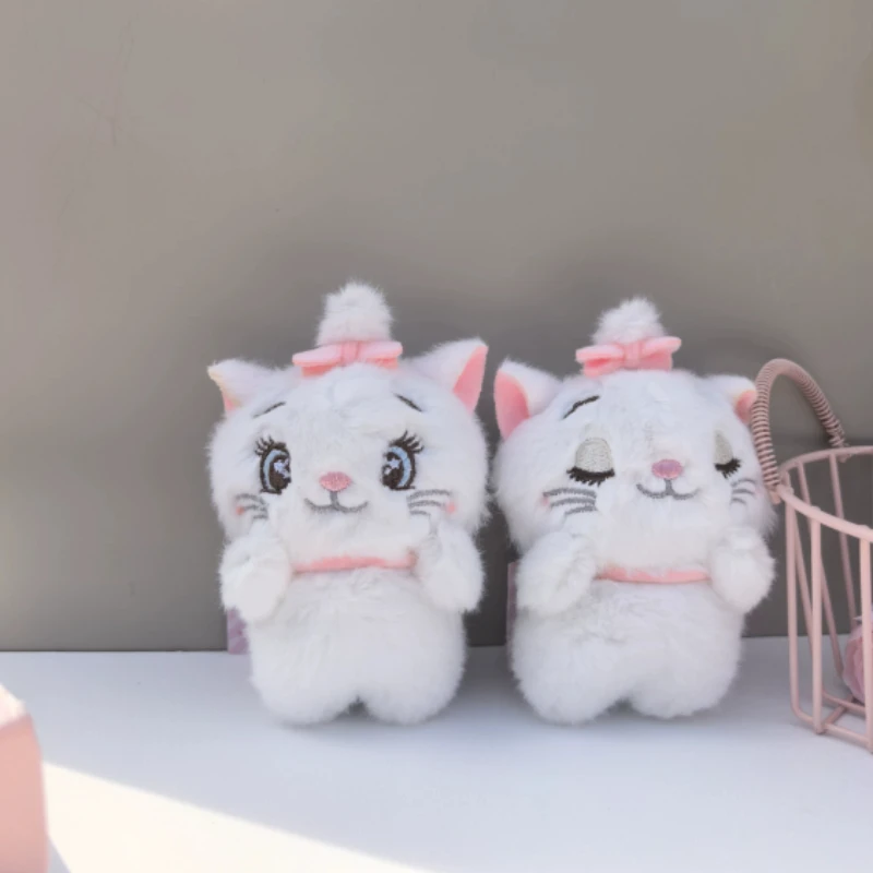 LLavero de peluche de gato Marie de Disney, colgante Kawaii de dibujos animados, muñeco de peluche, bolso escolar, colgante, accesorios de llavero, juguete colgante, 1 unidad al azar