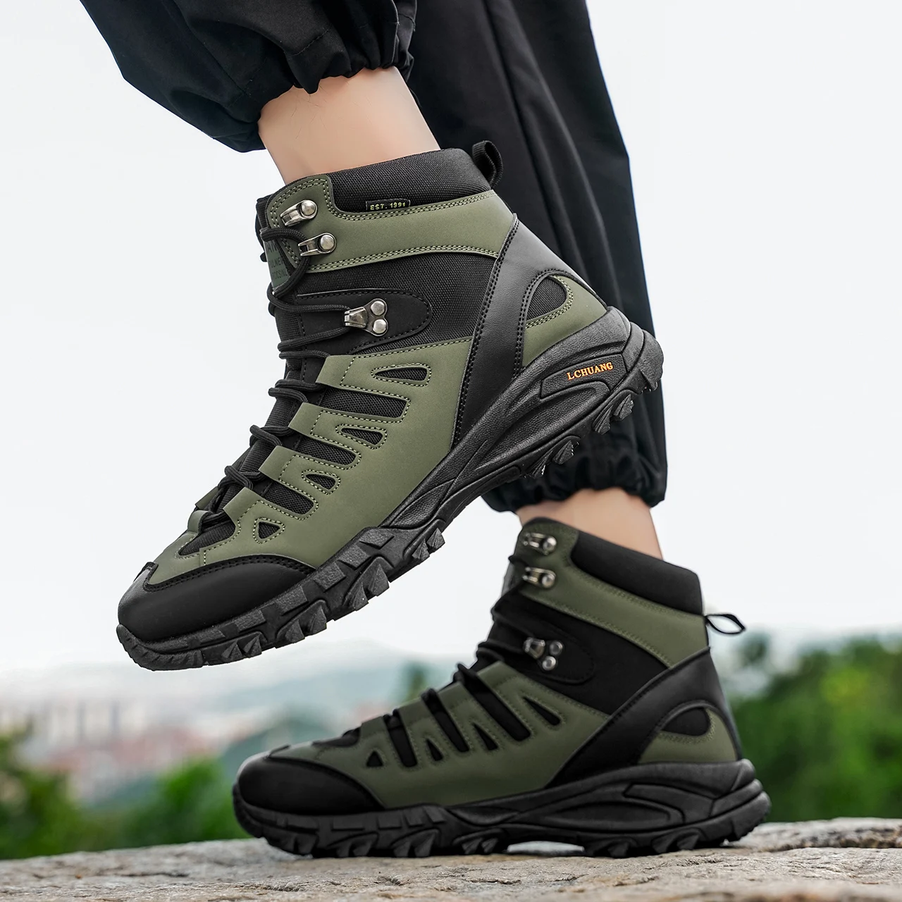 Klassische Herrenstiefel mit hohem Schaft, strapazierfähige Sohle, weiches Obermaterial, klassisch und modisch, geeignet zum Wandern und für Outdoor-Aktivitäten. – Detail 3
