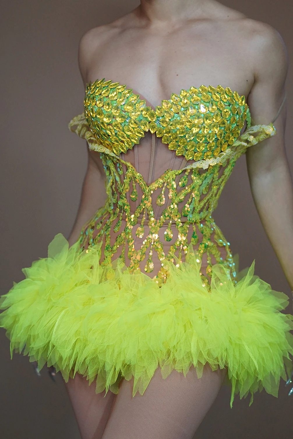 

Shiny Crystal Bras Sequined Dresses Ladies Party Birthday Gowns Nightclubs Bars Singers Dance Troupes Drag Queens Costumes