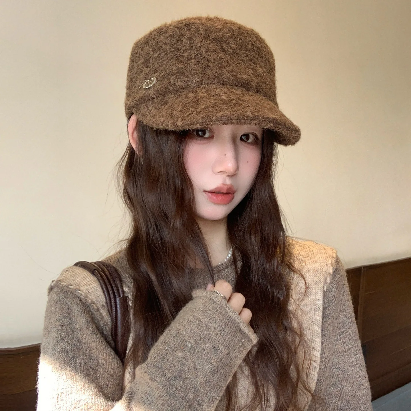الشتاء بلون فالت قبعات البيسبول للنساء قبعة لينة دافئة أنيقة عادية في الهواء الطلق شعار معدني لطيف قبعات للحماية من الشمس للإناث