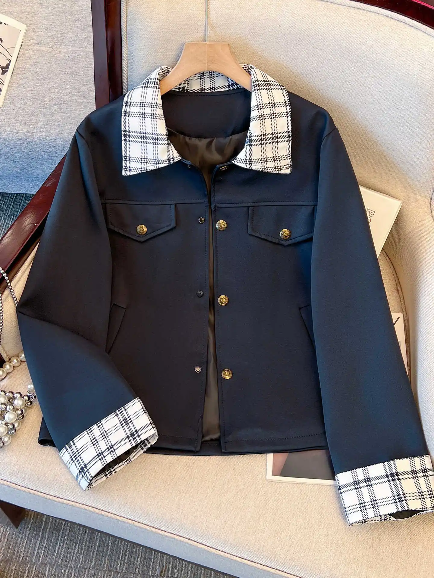 

Корейская ретро-куртка в клетку с пэчворком и отложным воротником для женщин, весна-осень 2026, новая укороченная модель приталенного кроя