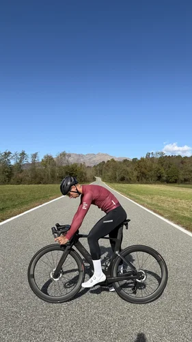 Imagen 2 del producto DAREVIE Pantalones de ciclismo para hombre, esponja 3D elástica de 4 vías, almohadilla de 120kg/m3, pantalones de mujer SPF 50 + Aero Fit, ropa de ciclismo de secado rápido para hombre