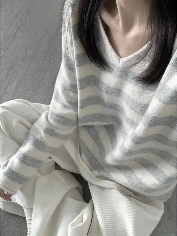 Loose V-Neck Long Sleeve Striped Knitwear Women's Base Layer Top Autumn Winter Lazy Style Outerwear Slimming Sweater