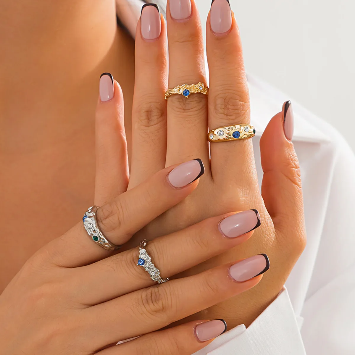 

Salircon 2Pcs/set Aesthetic Design Inlaid Colorful Rhinestone Irregular Metal Open Finger Rings for Women Trendy Jewelry Gift