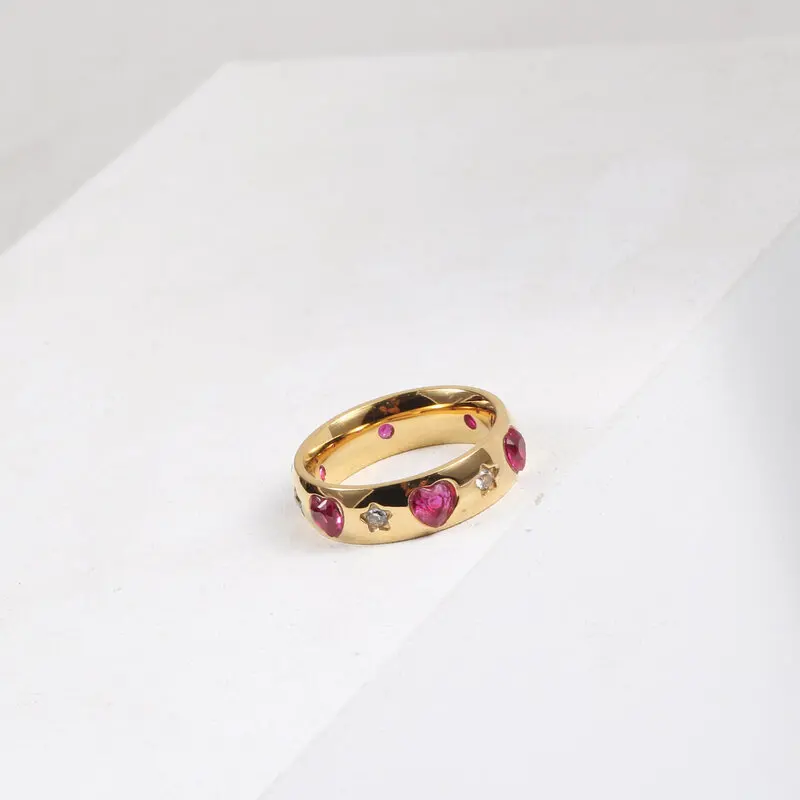 2022 New Fashion Nightclub Color Peach Heart Ring Titanium Steel Gold Plated Ring Versatile Gift