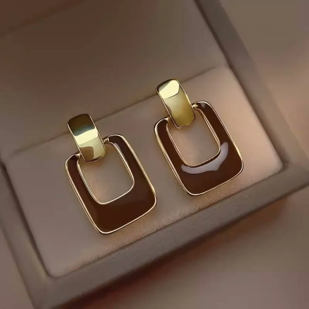 Maillard Contrasting French Retro Earrings Statement Metal Enamel Drop Glazed Earrings Elegant Vintage Brown Dangle Earrings