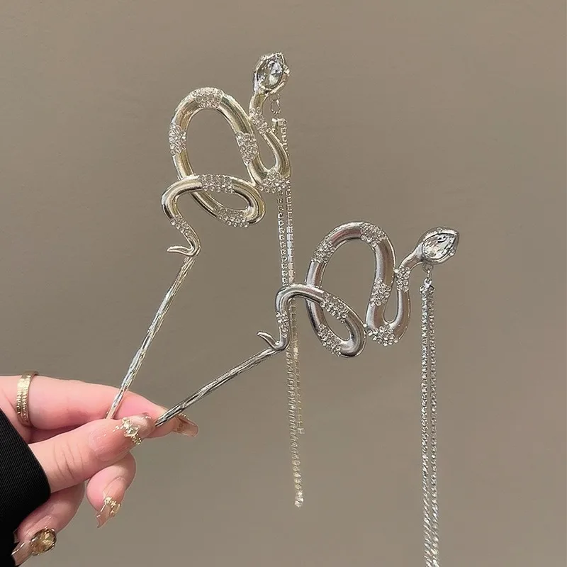 1pc Snake Hair Sticks Tone Serpent Design Dangle Chain Tassels Perfect Gothic Styles Statement Updos Bold Hair Accessories