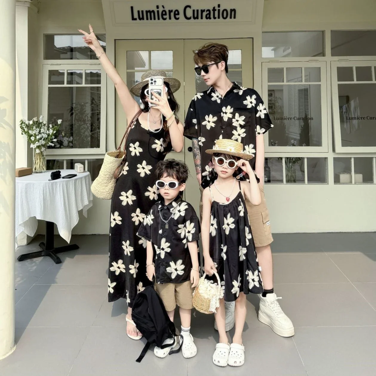 2026 Summer Family Matching Outfits Floral Print Mommy and Me Dress Dad Son Shirt Black Vacation Beach Clothes
