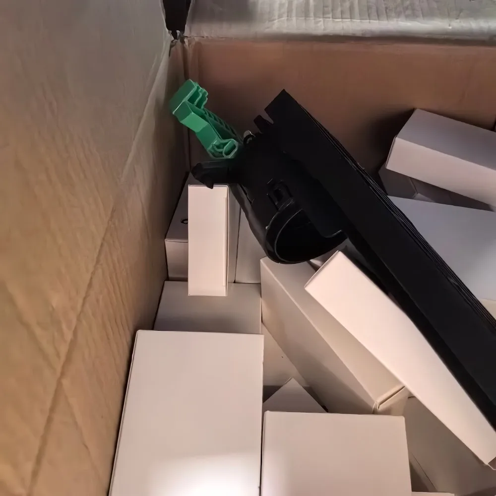 

1Pcs B027-3501 Toner Supply Unit For Use in Ricoh MP 1027 2552 2553 3352 3353 3053 3553 2852 2853 2352 3351 2851 3030 3350 2550