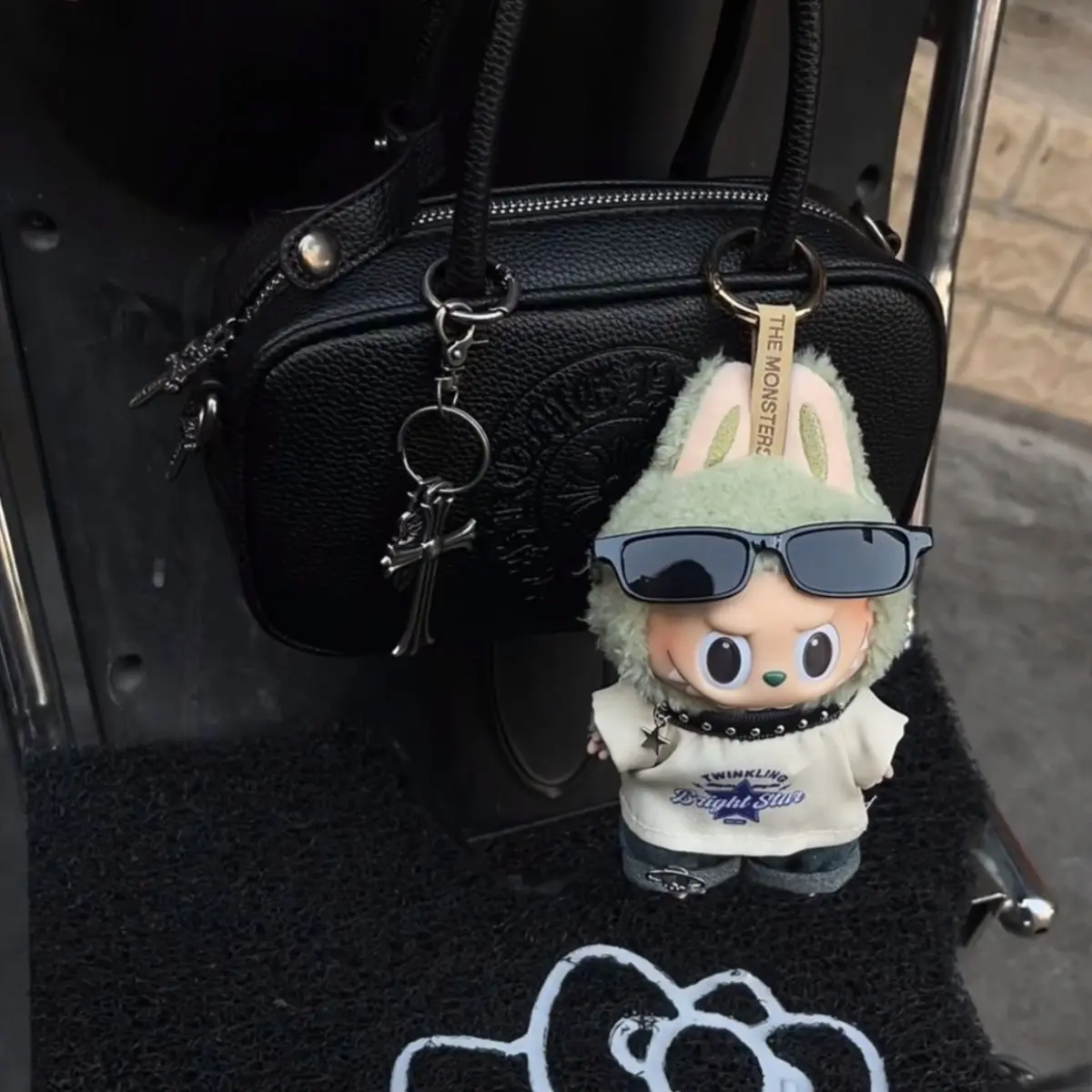 

For 17cm Labubu Clothing Set Street rock Punk Style V1 V2 V3 Labubu Clothes outfit Necklace Sunglasses Doll Accessories Toys