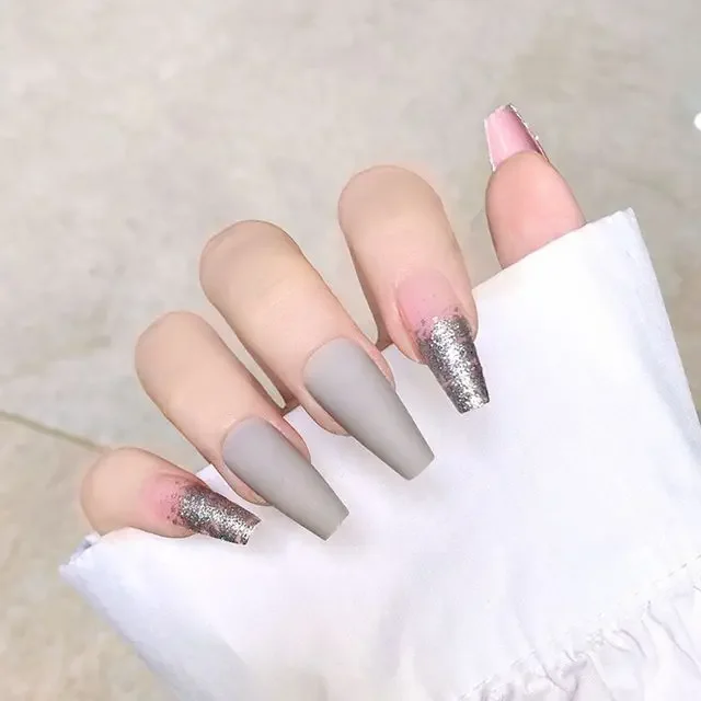 24Pcs Simple Long Coffin False Nails With Grey Scrub and Glitter Designs Press on Nails Wearable Nails Full Cover Manicure Tips