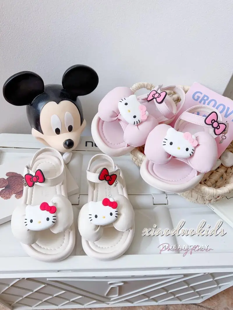 Anime Sanrios Hellokittys Kuromi Kawaii Girl Sandals Cartoon Soft Sole Non-Slip Flat Beach Sandals Cute Flat Kids Princess Shoes