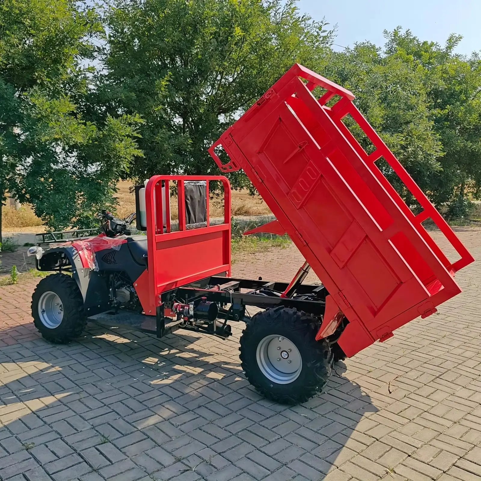 Customized 300cc Four Wheel Drive Off Road All Terrain Vehicle Comfort Cabin for Farm Cargo Transport