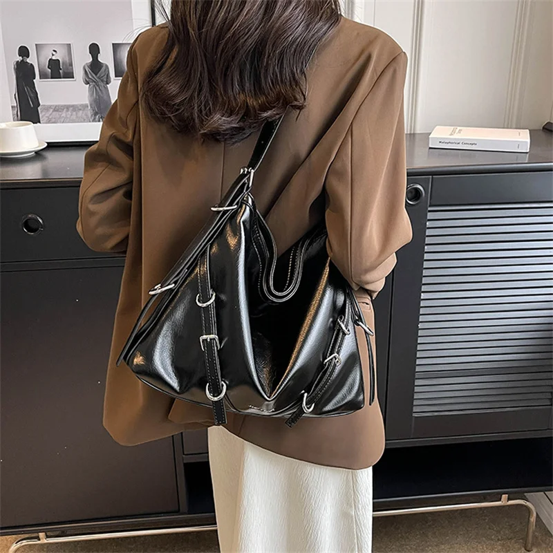 

Large Capacity PU Hobo Shoulder Bag For Women Trendy Y2K Punk Leather Handle Bag Fashion Underarm Handbag Crossbody Tote