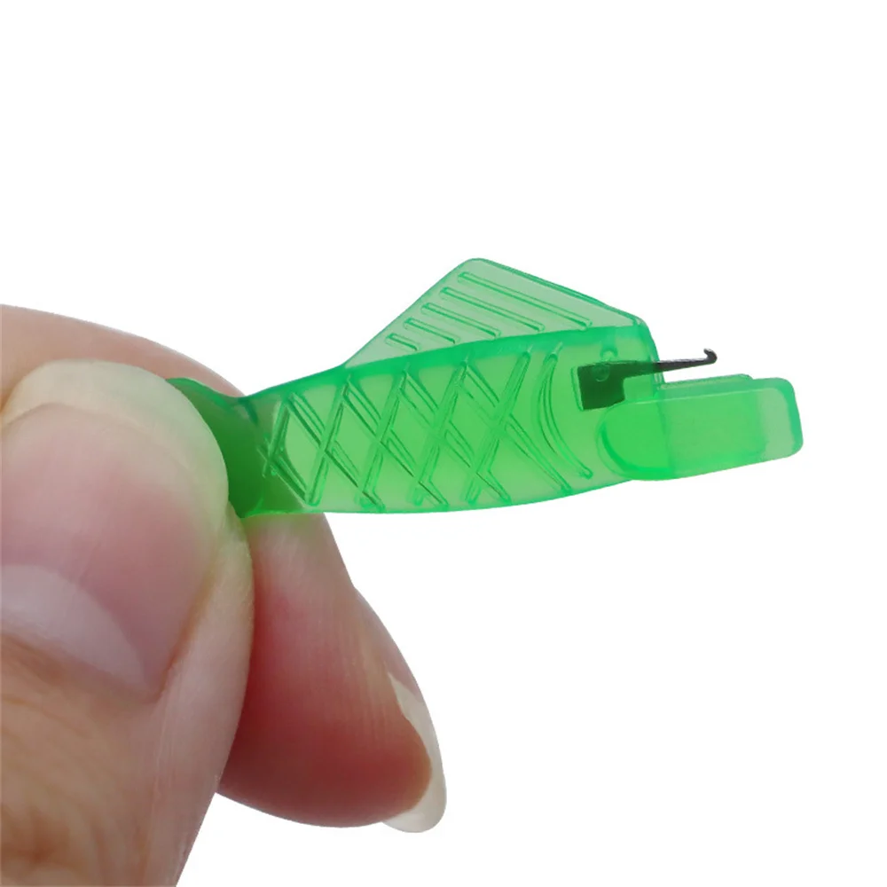 Quickly Auto Needle Threader Sewing Tools Green Fish Threader Home Hand Machine Sewing Automatic Thread Device