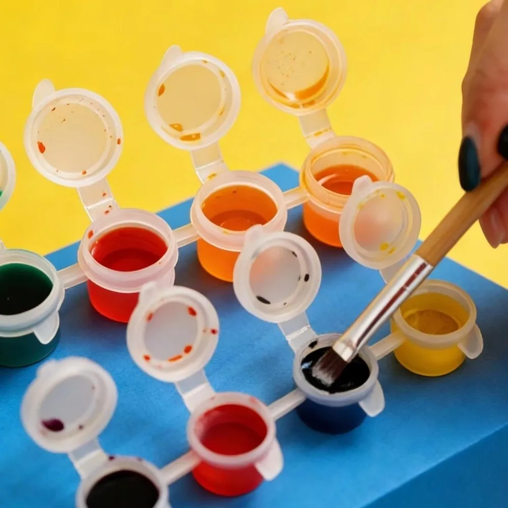 Compact Design Plastic Empty Paint Strip 2ml 3ml 5ml 6/8 Connected Paint Pots Refillable Plastic Paint Pots with Lid Gouache