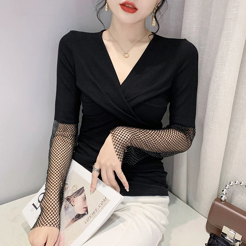 

2023 Autumn European Style T-Shirt Women Chic Sexy V-Neck Cross Patchwork Shiny Diamonds Tops Long Sleeve Hollow Out Tees 36215