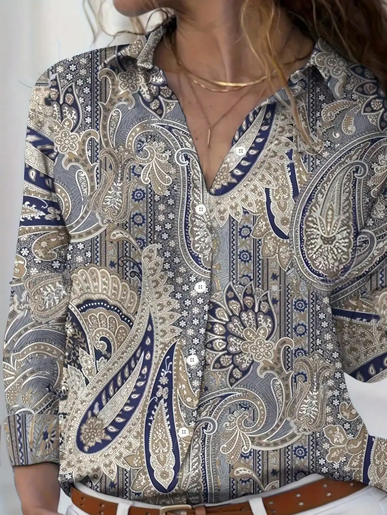

Plus Size Bohemian Paisley Printed Long Sleeve Button-Up Shirt